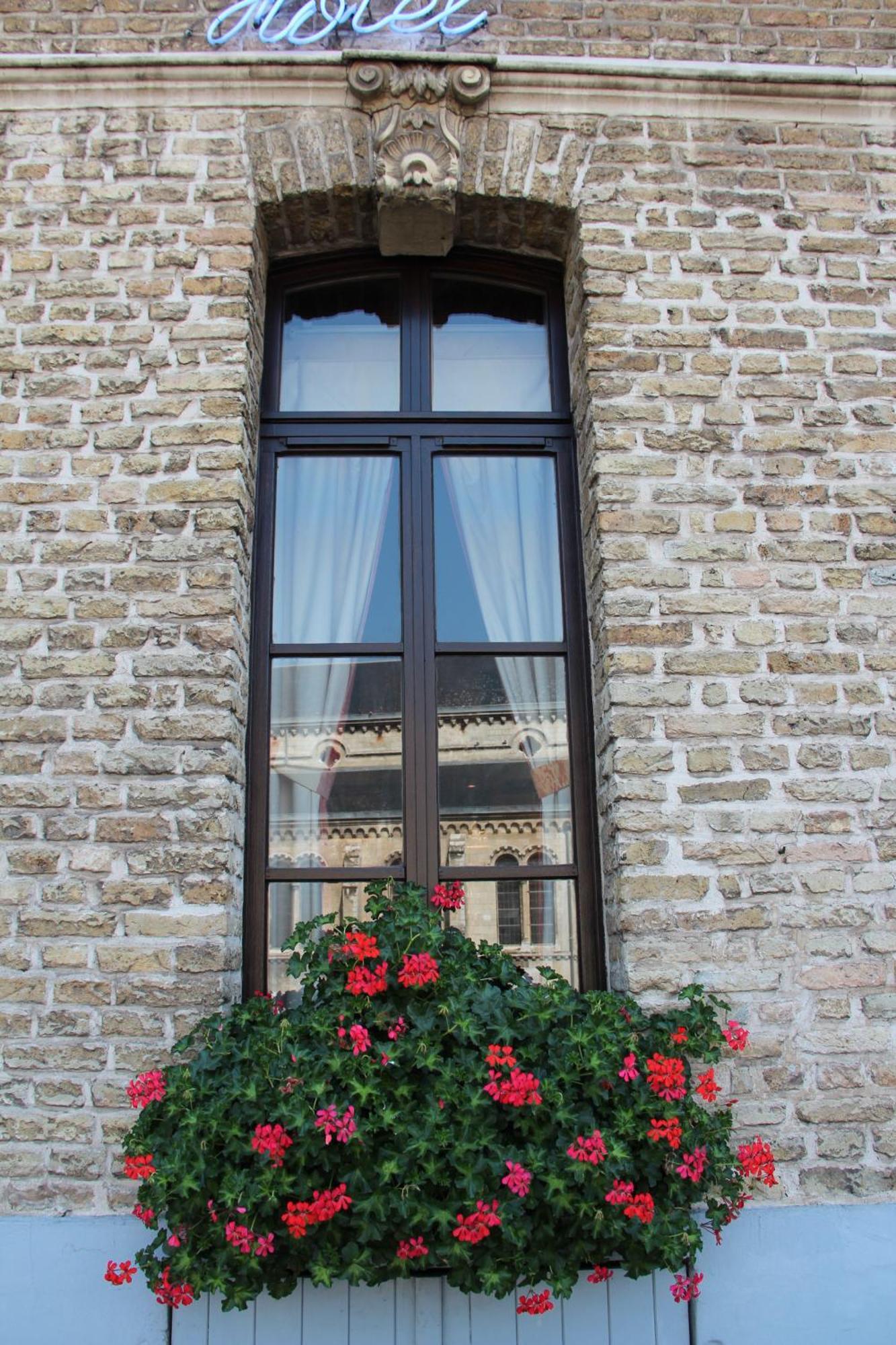Le Saint Sebastien Hotel Blendecques Exterior photo